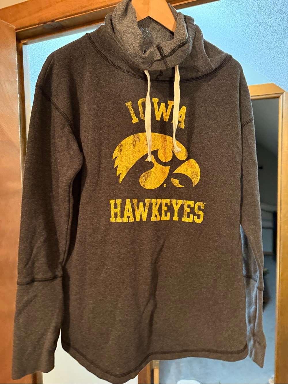 Iowa Hawkeyes sweatshirt